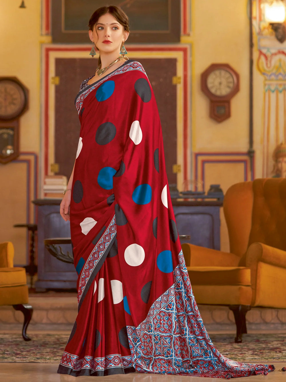 Printed Designer Saree With Blouse Piece