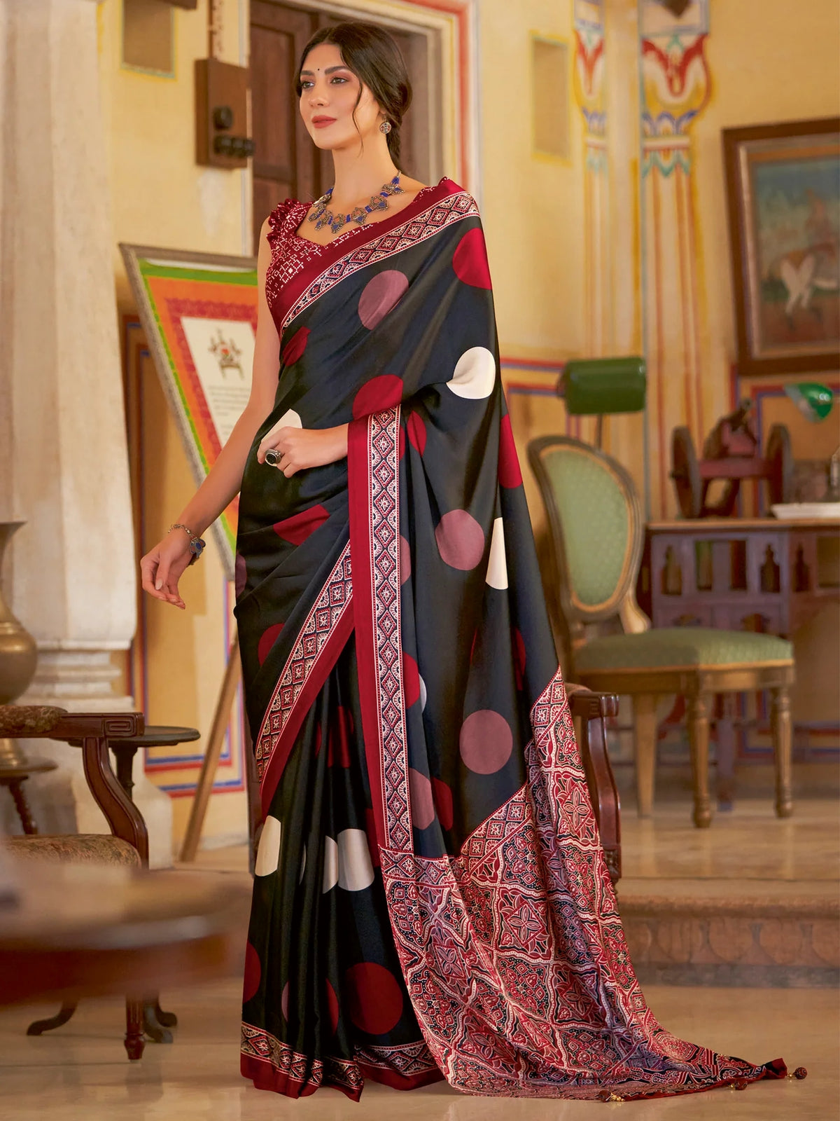 Printed Designer Saree With Blouse Piece