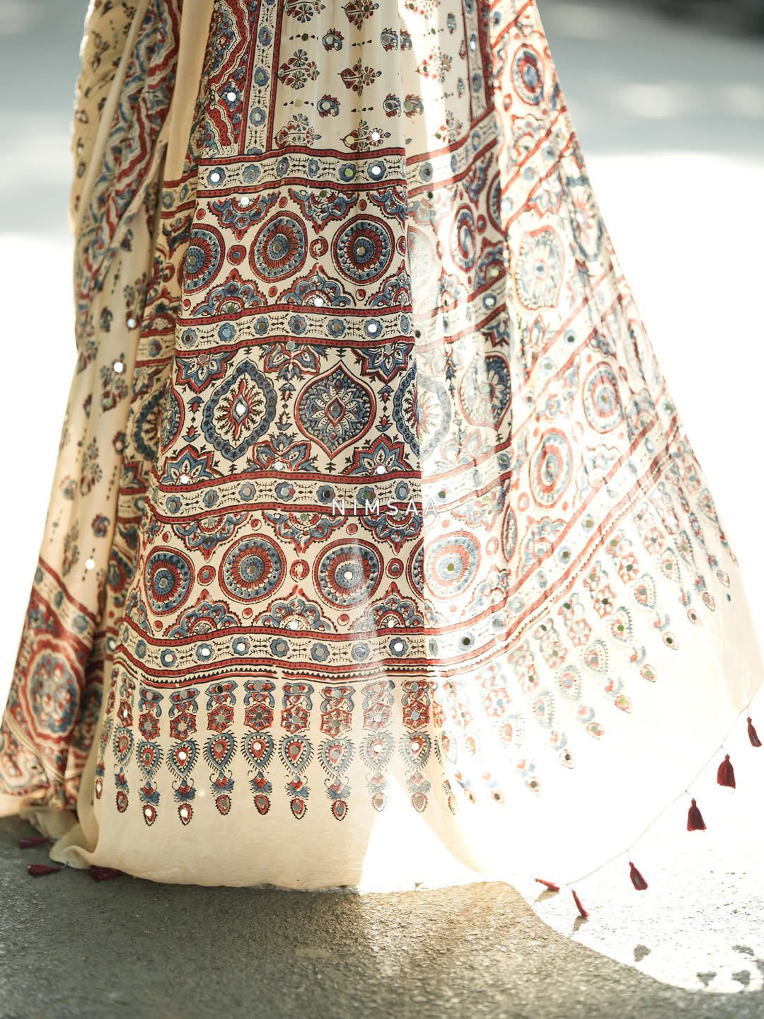 Printed Saree with Traditional Floral Motifs, Heritage Border & Tassel Detailing