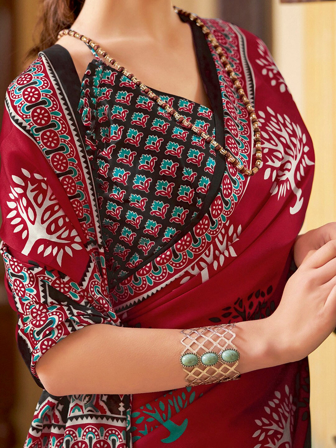 Printed Designer Saree With Blouse Piece