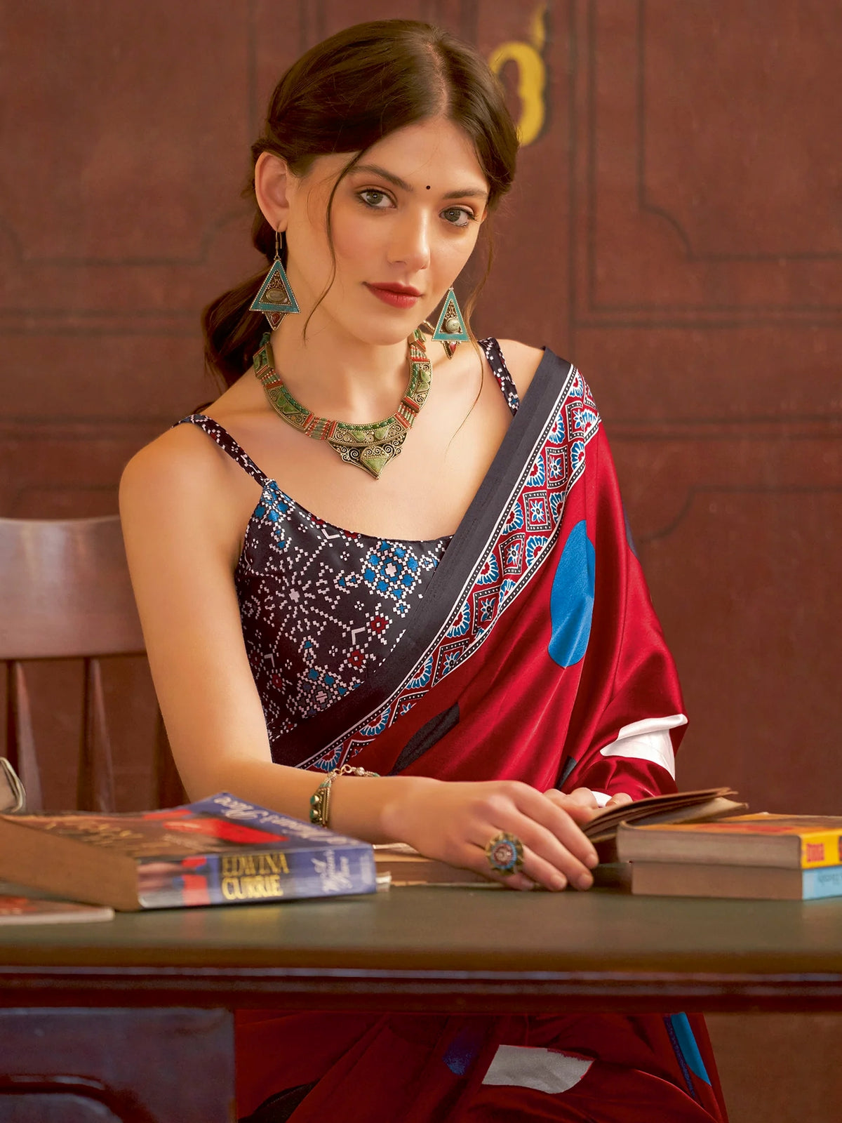 Printed Designer Saree With Blouse Piece