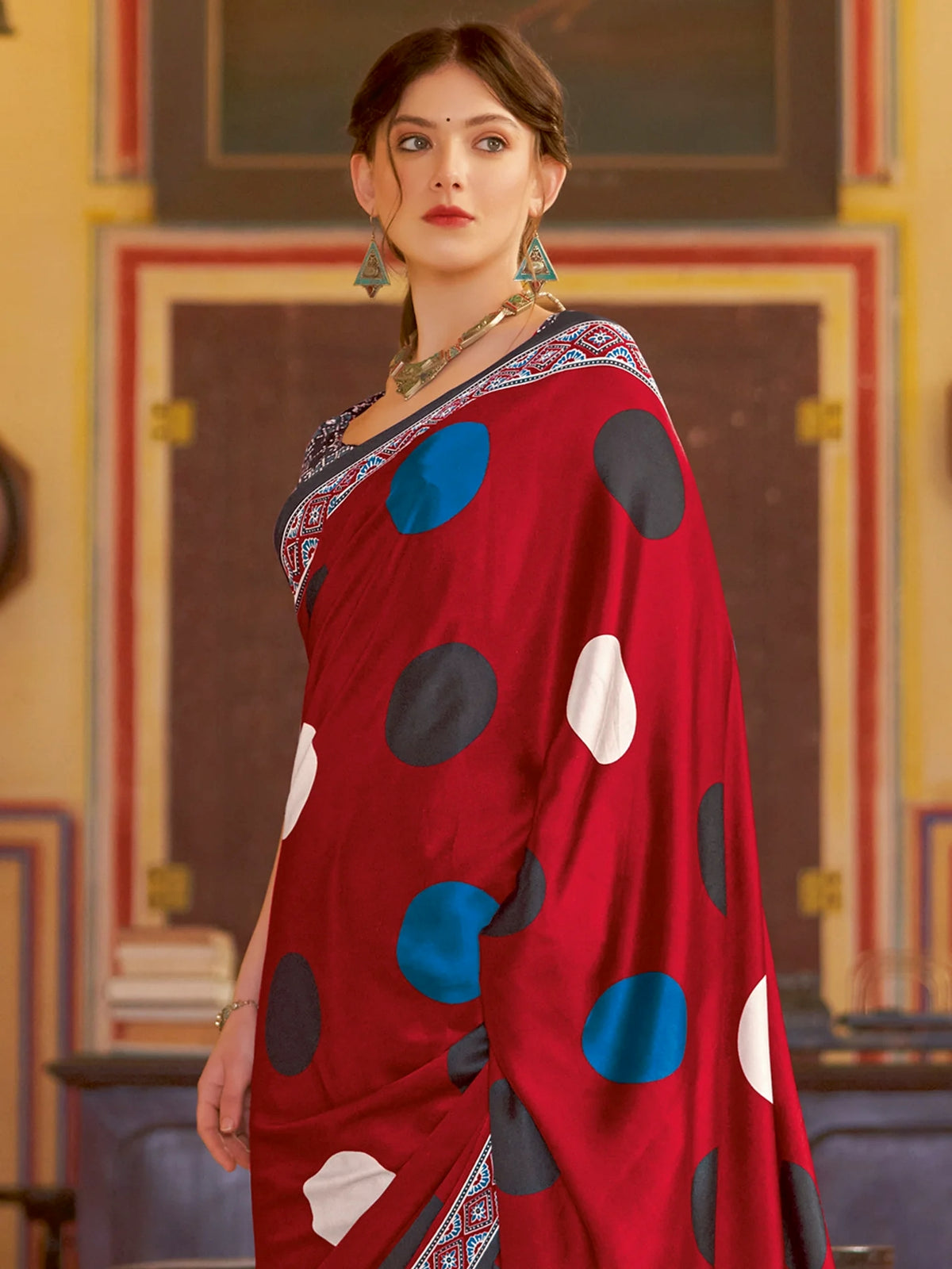 Printed Designer Saree With Blouse Piece