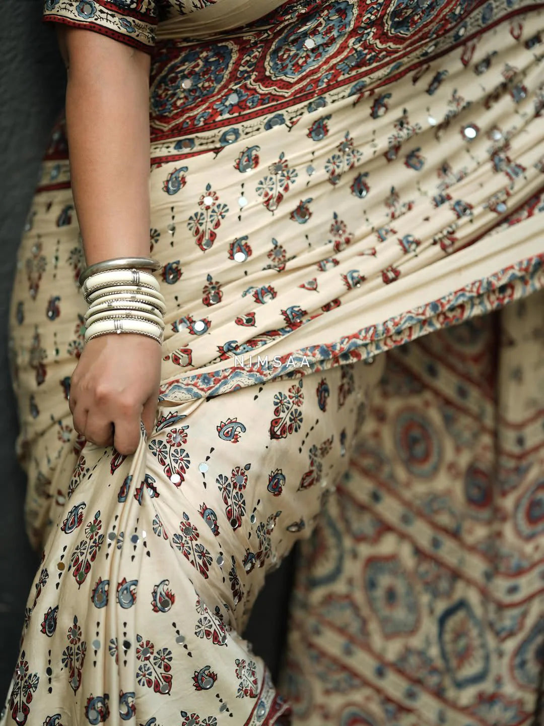 Printed Saree with Traditional Floral Motifs, Heritage Border & Tassel Detailing