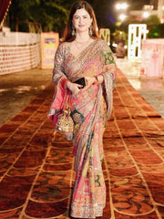 The saree is amazing 😍 exactly same as shown in the image