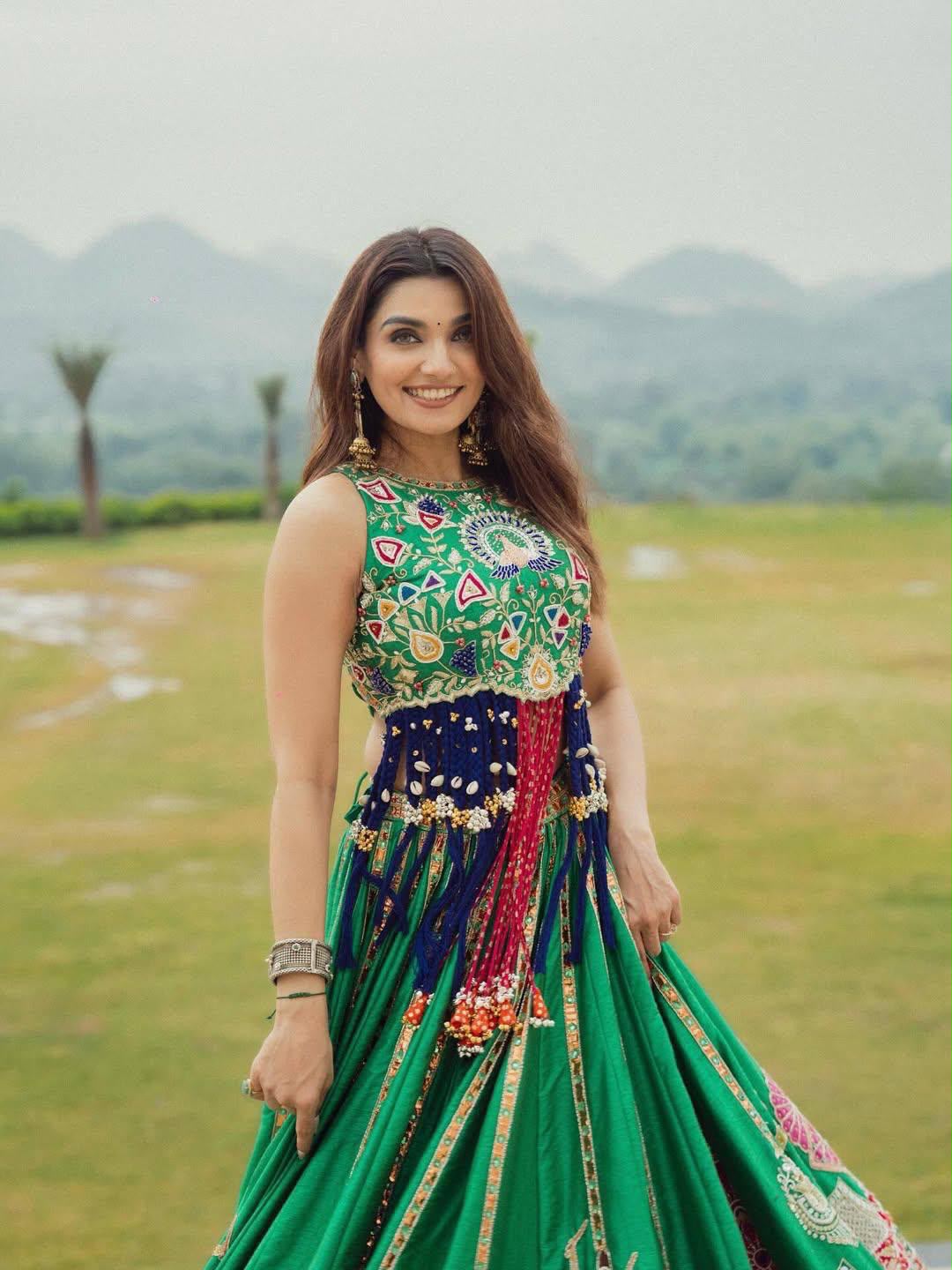 💚💐 PRESENTING NEW &nbsp;TRENDING PARTYWEAR &nbsp; LEHENGA CHOLI💐💚