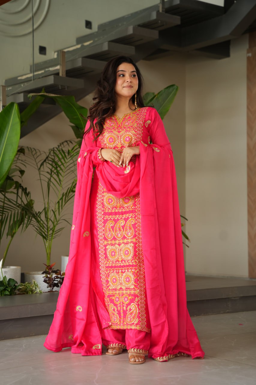 Elegant Chinnon Embroidered Top Pant Set with Lace Work and Dupatta