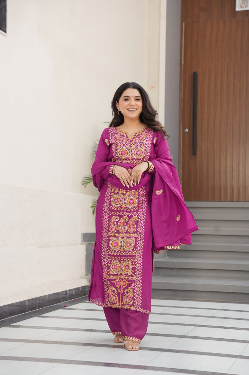 Elegant Chinnon Embroidered Top Pant Set with Lace Work and Dupatta