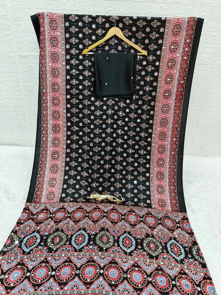 Printed Saree with Traditional Floral Motifs, Heritage Border & Tassel Detailing